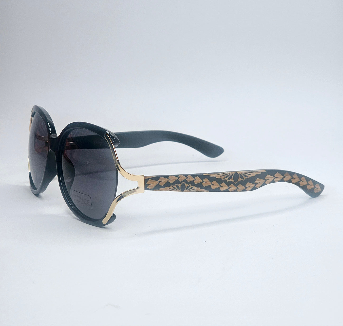 Nesian Womens Round Shades - (Dark)