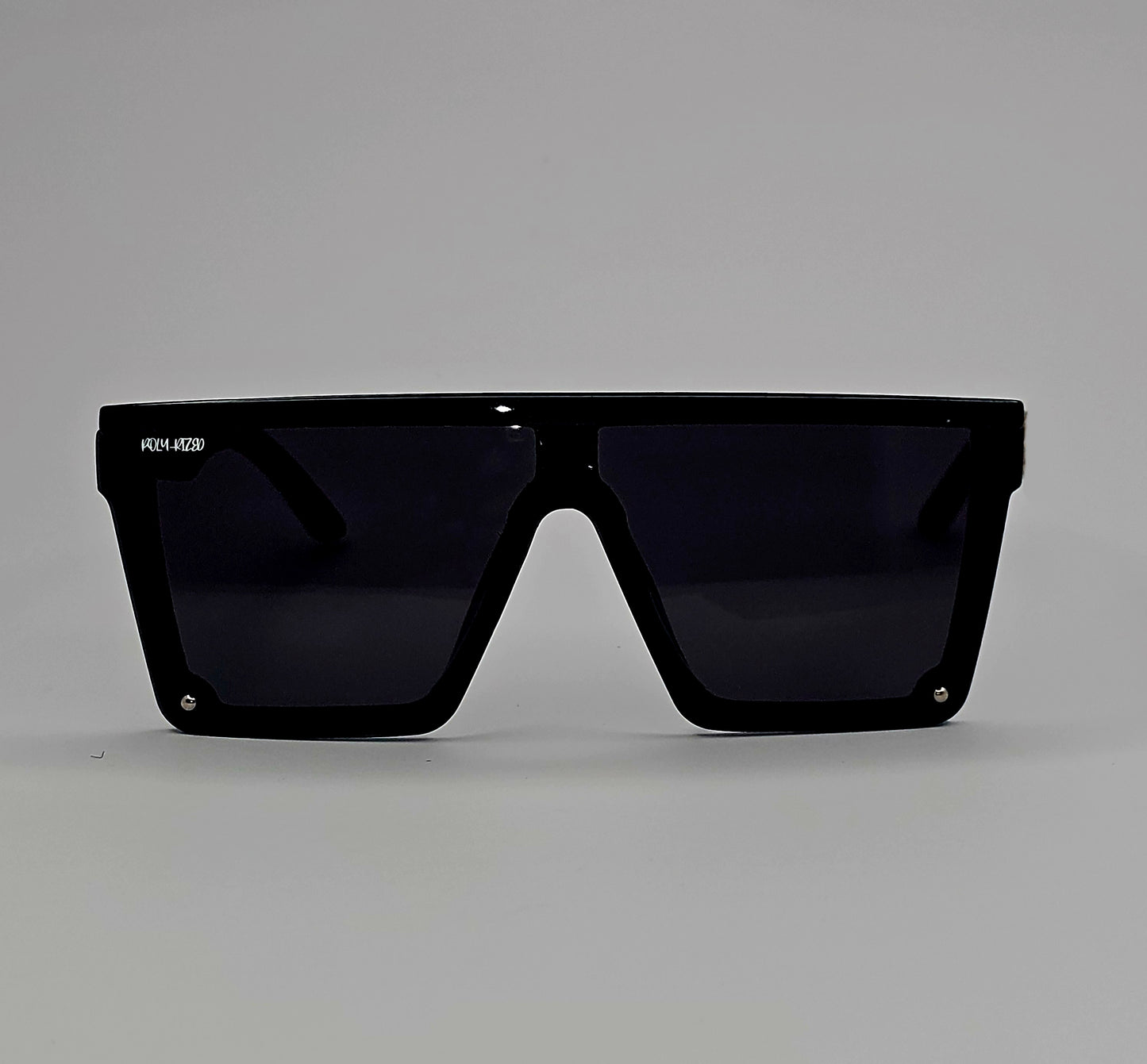 Uso1 - J18 Square Shades